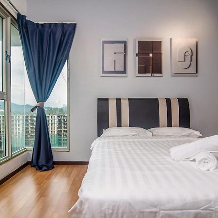 Flora Residence One South By Idealhub Seri Kembangan Eksteriør billede
