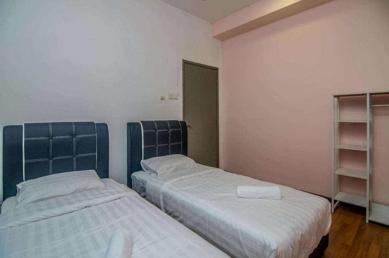 Flora Residence One South By Idealhub Seri Kembangan Eksteriør billede